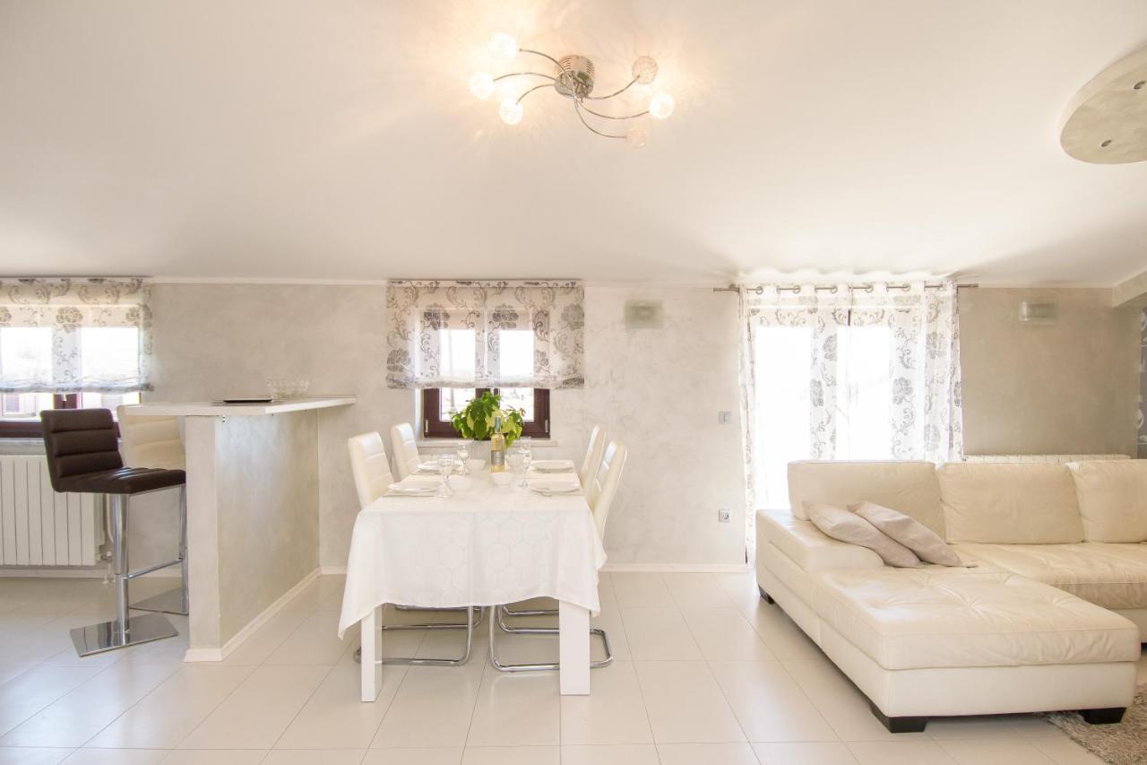 Apartments Dora Пореч Экстерьер фото