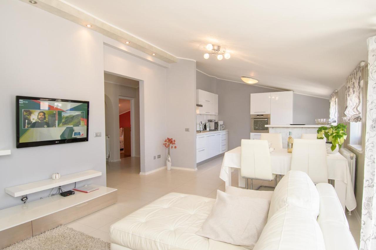 Apartments Dora Пореч Экстерьер фото
