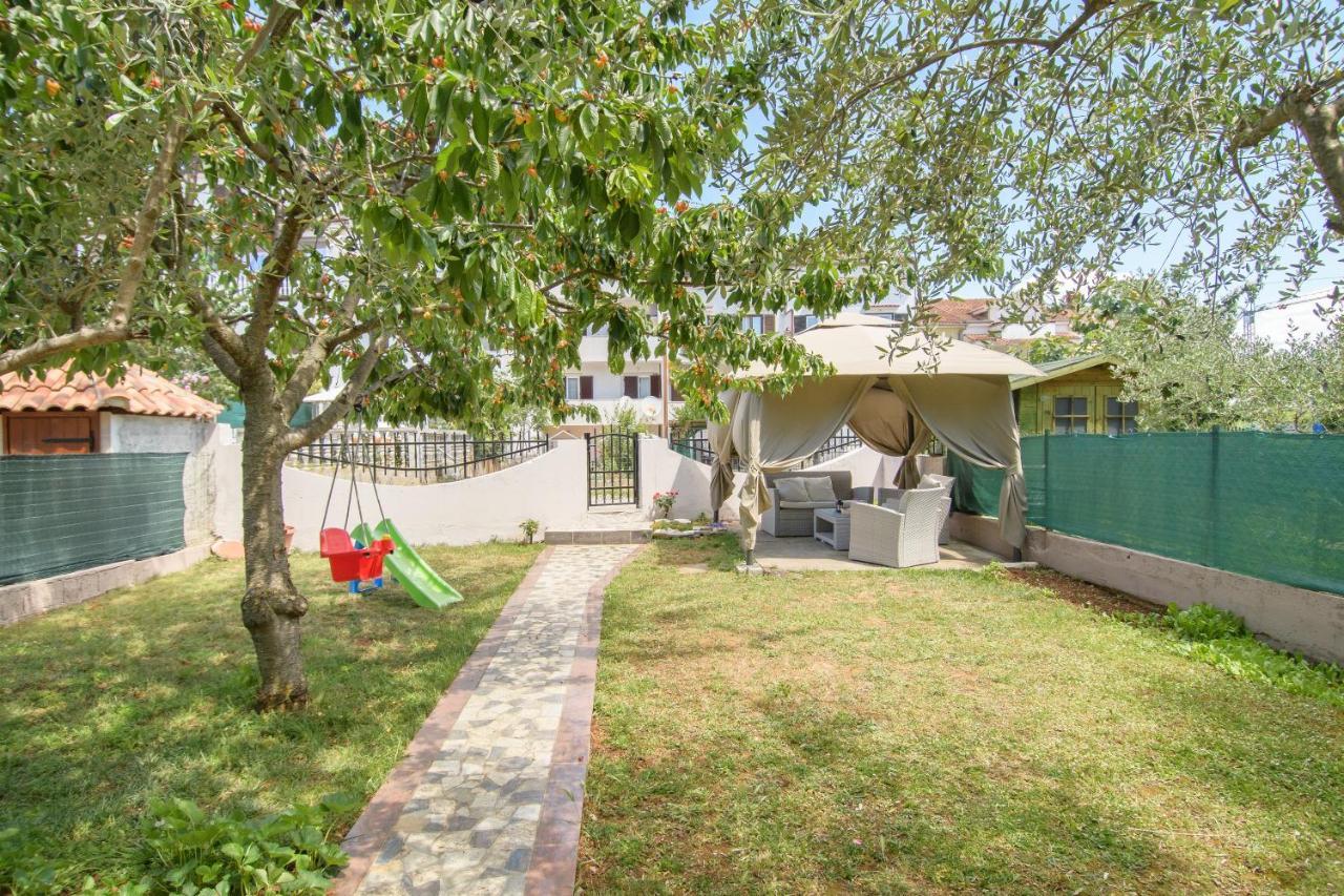 Apartments Dora Пореч Экстерьер фото