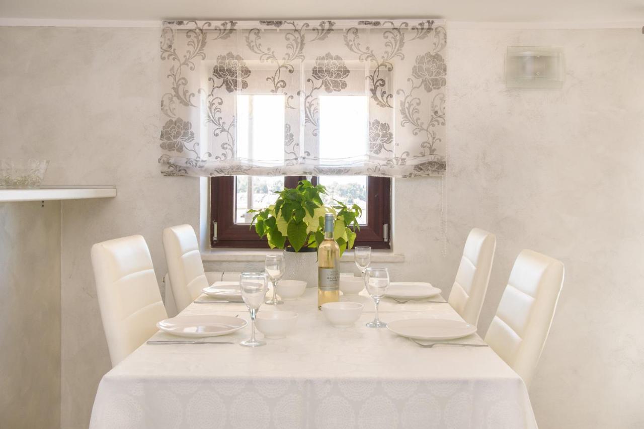 Apartments Dora Пореч Экстерьер фото