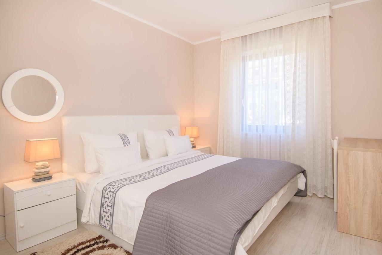 Apartments Dora Пореч Экстерьер фото