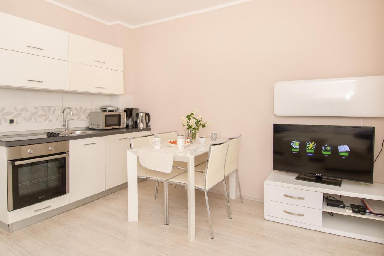 Apartments Dora Пореч Экстерьер фото